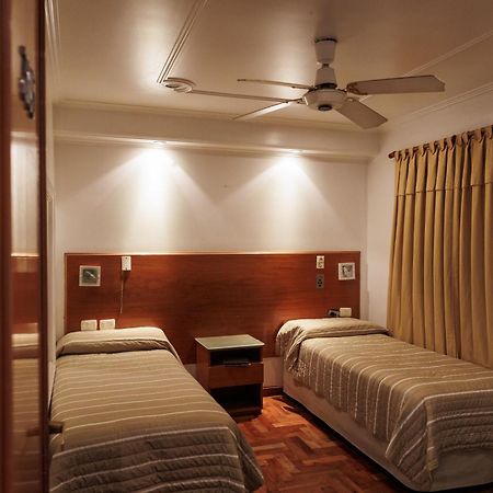 Hotel Petit Кордоба Екстериор снимка